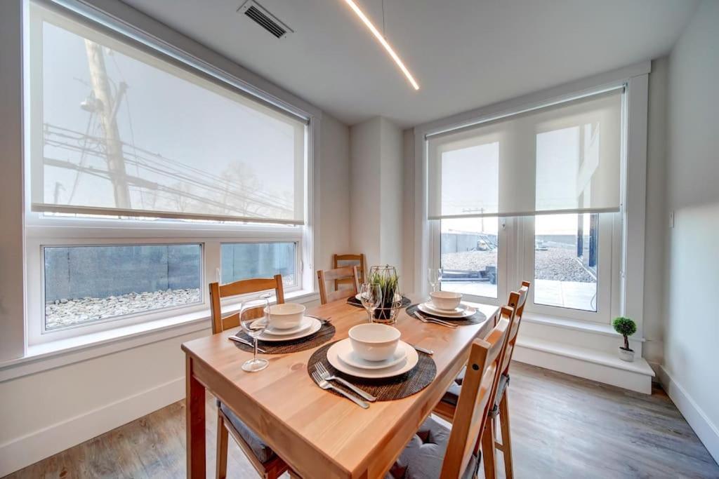 Luxurious Modern 2Br Condo Sleeps 5 Coffee, Ac, Wifi Halifax Extérieur photo