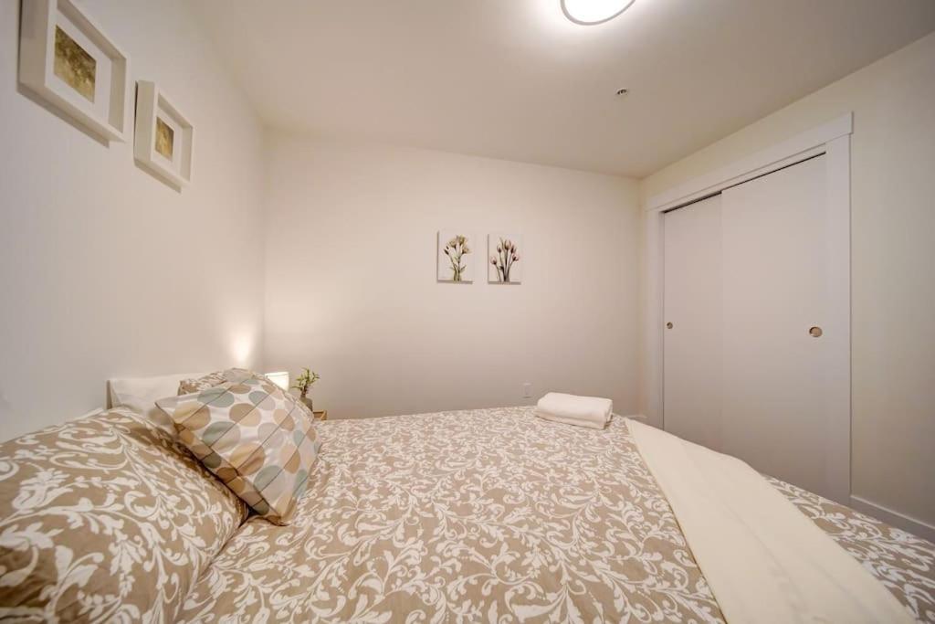Luxurious Modern 2Br Condo Sleeps 5 Coffee, Ac, Wifi Halifax Extérieur photo