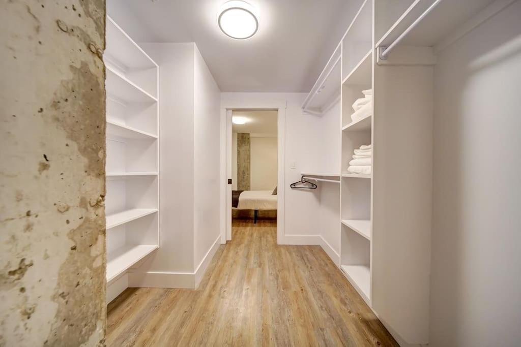 Luxurious Modern 2Br Condo Sleeps 5 Coffee, Ac, Wifi Halifax Extérieur photo