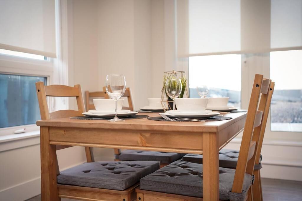 Luxurious Modern 2Br Condo Sleeps 5 Coffee, Ac, Wifi Halifax Extérieur photo